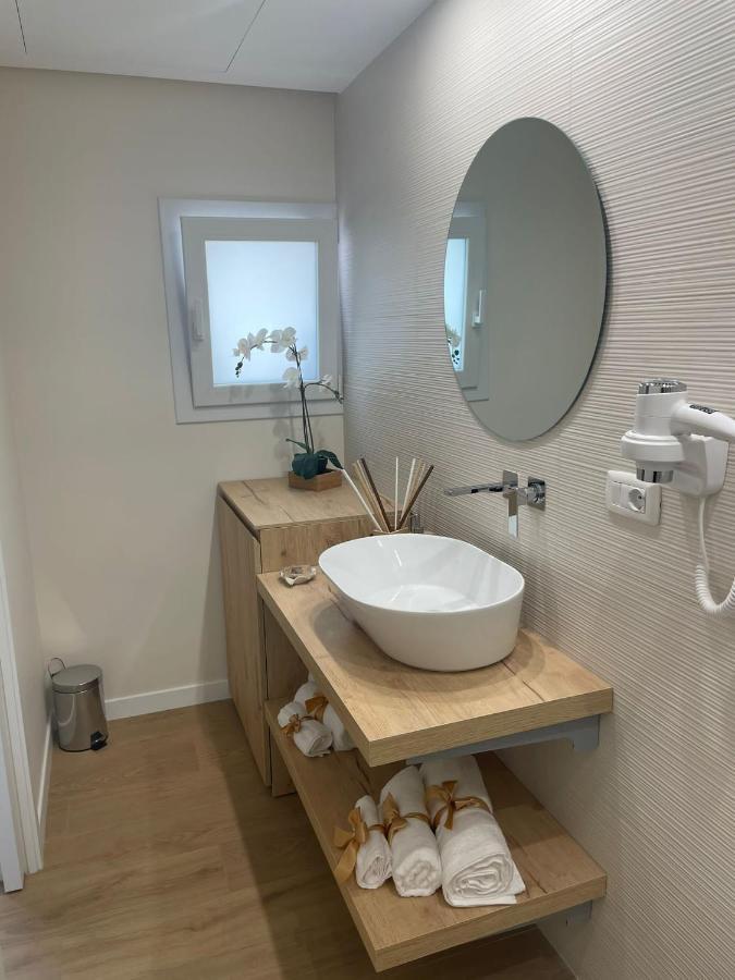 Luna&Sole Oreste Apartments - Self Check-In Бари Екстериор снимка