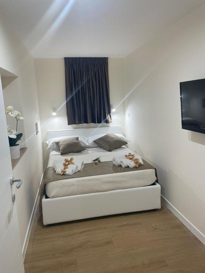 Luna&Sole Oreste Apartments - Self Check-In Бари Екстериор снимка