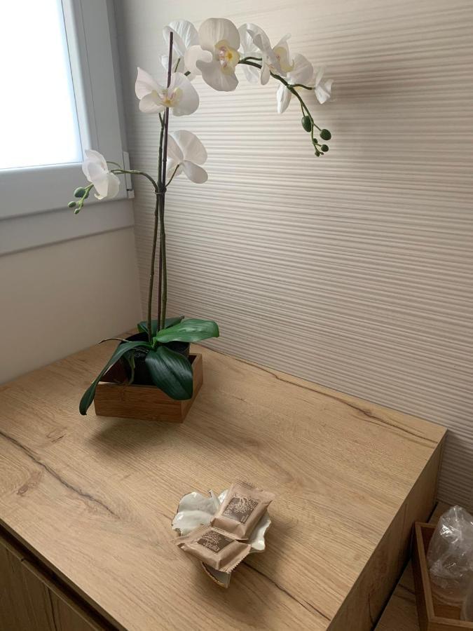 Luna&Sole Oreste Apartments - Self Check-In Бари Екстериор снимка