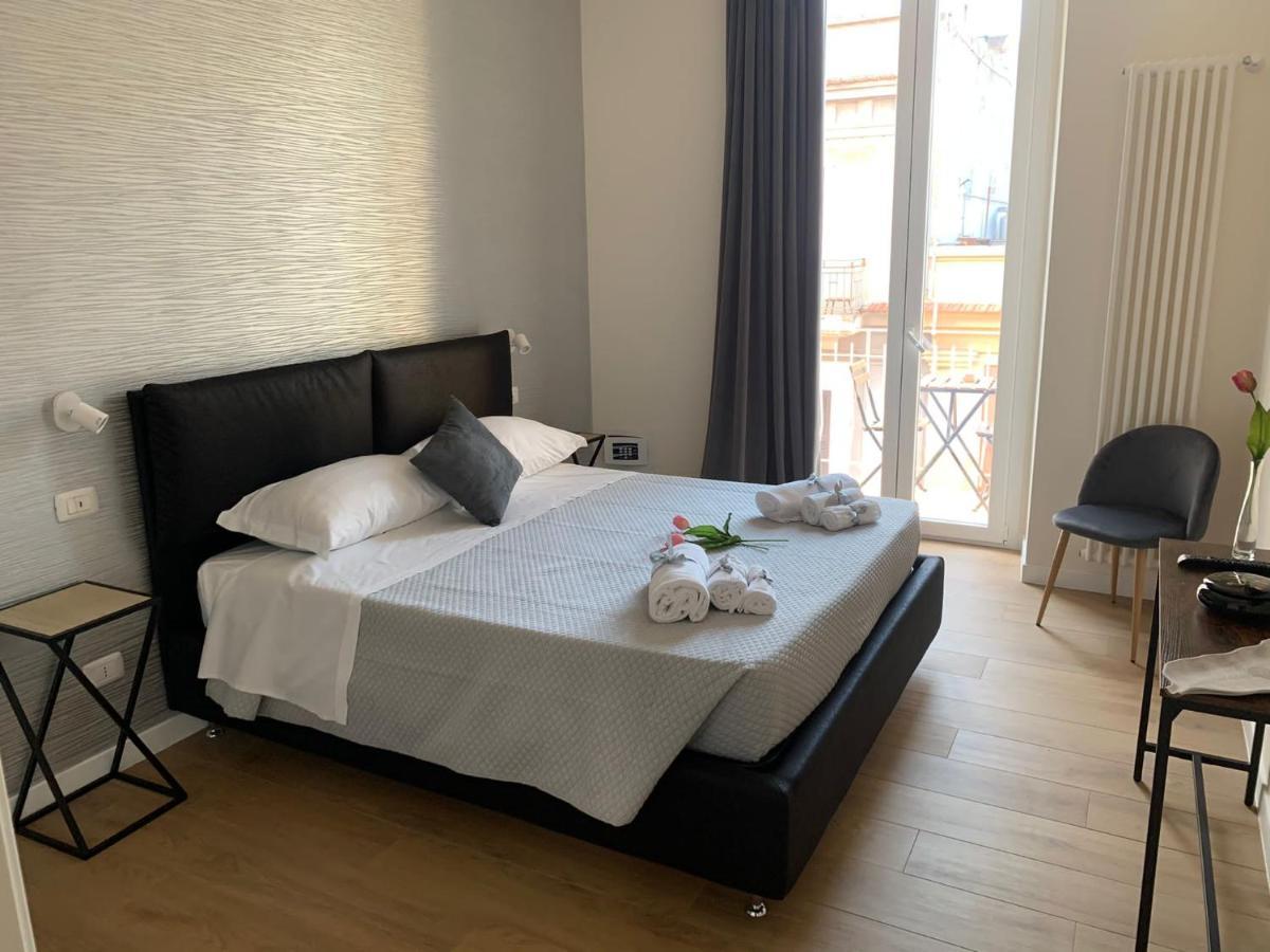 Luna&Sole Oreste Apartments - Self Check-In Бари Екстериор снимка